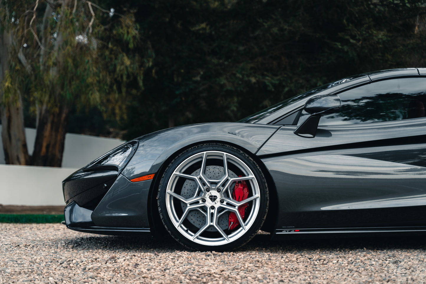 Blaque Diamond BD-F25