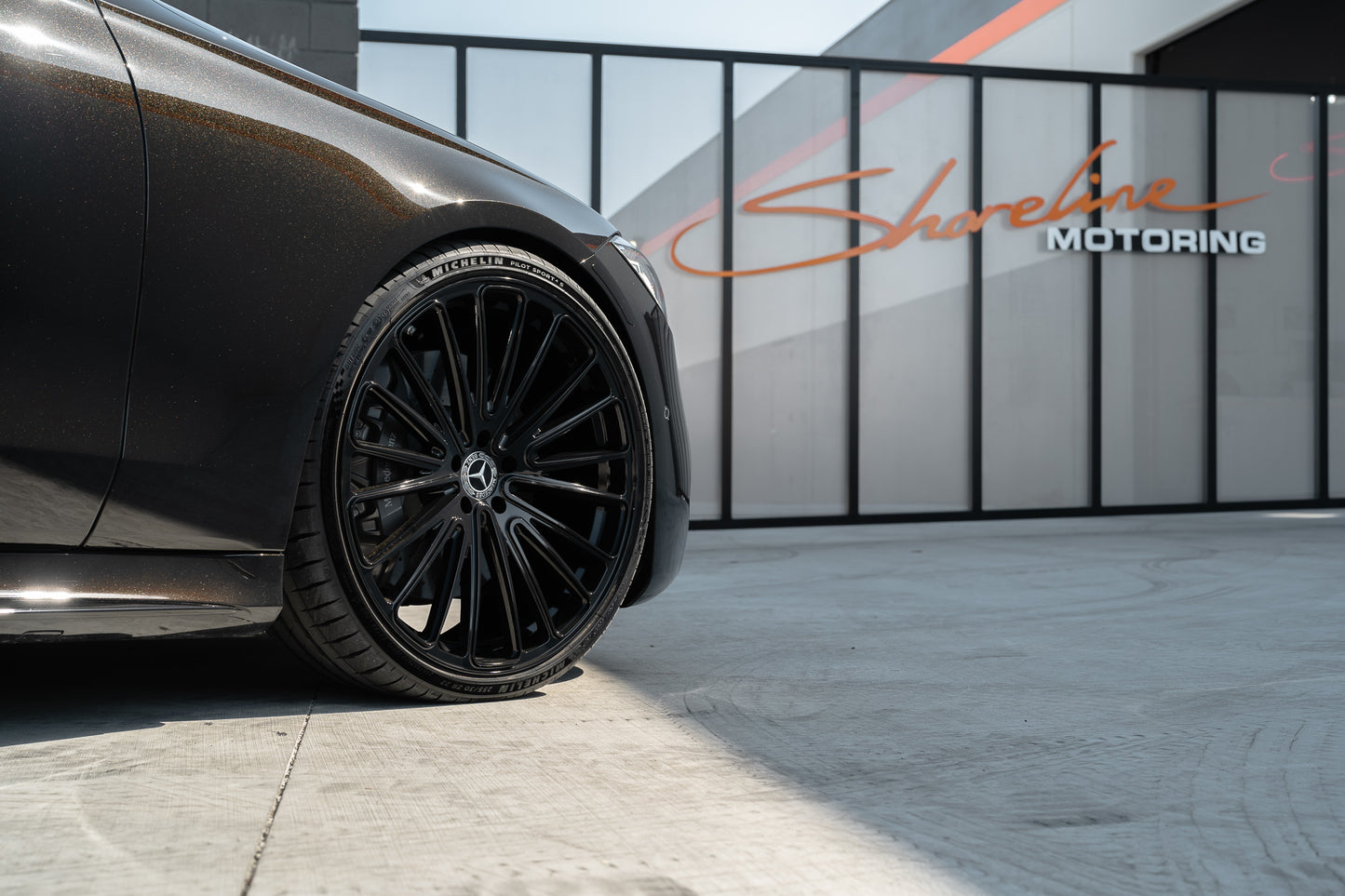 Blaque Diamond BD-715