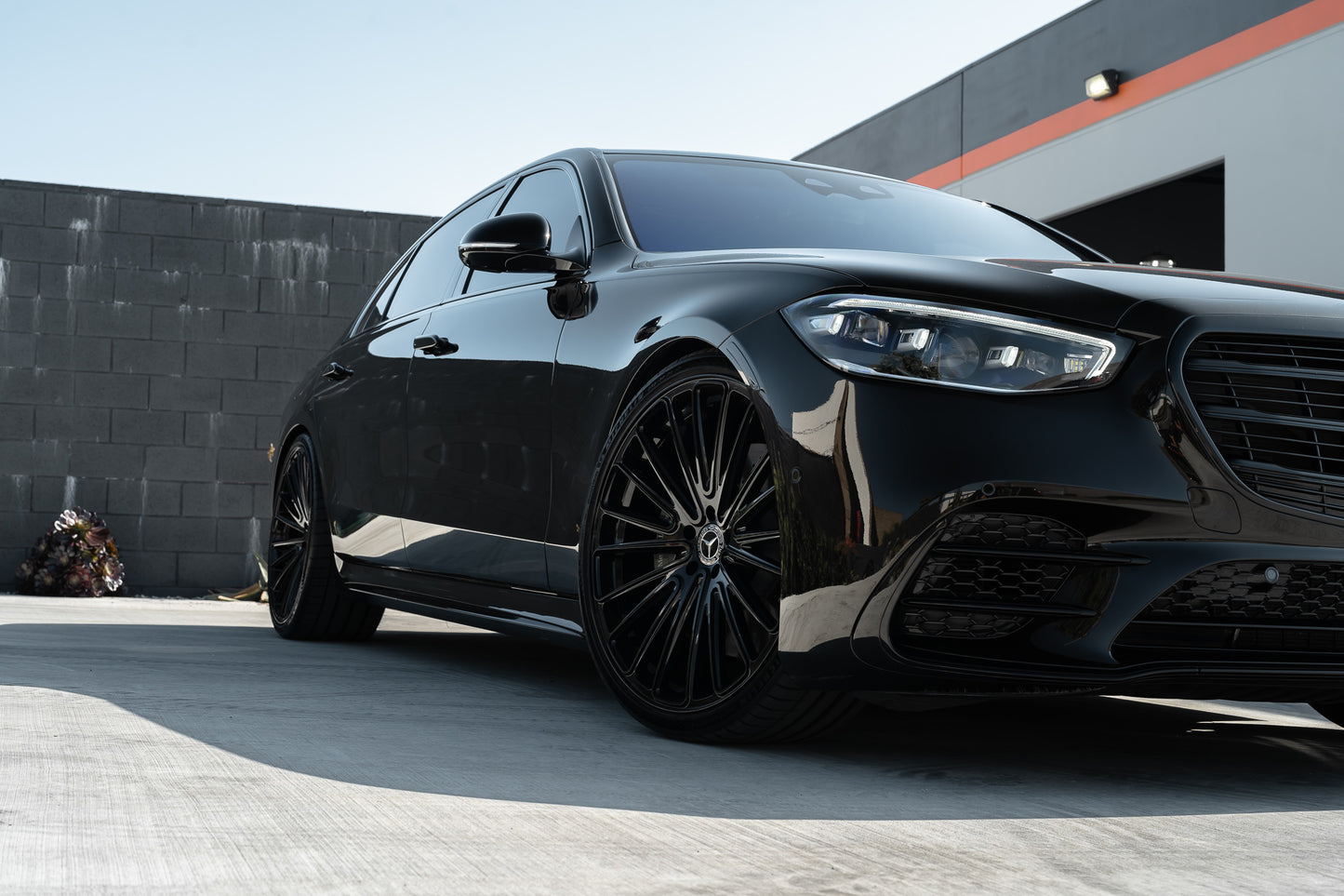 Blaque Diamond BD-715