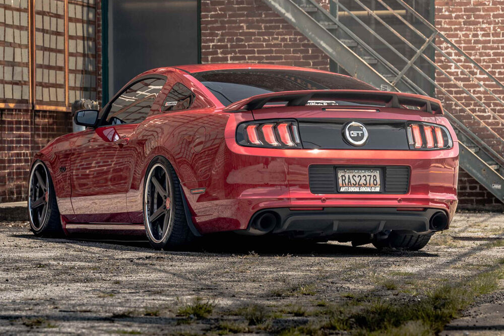 Morimoto: XB LED Tail-Lights (Ford Mustang 13-14)